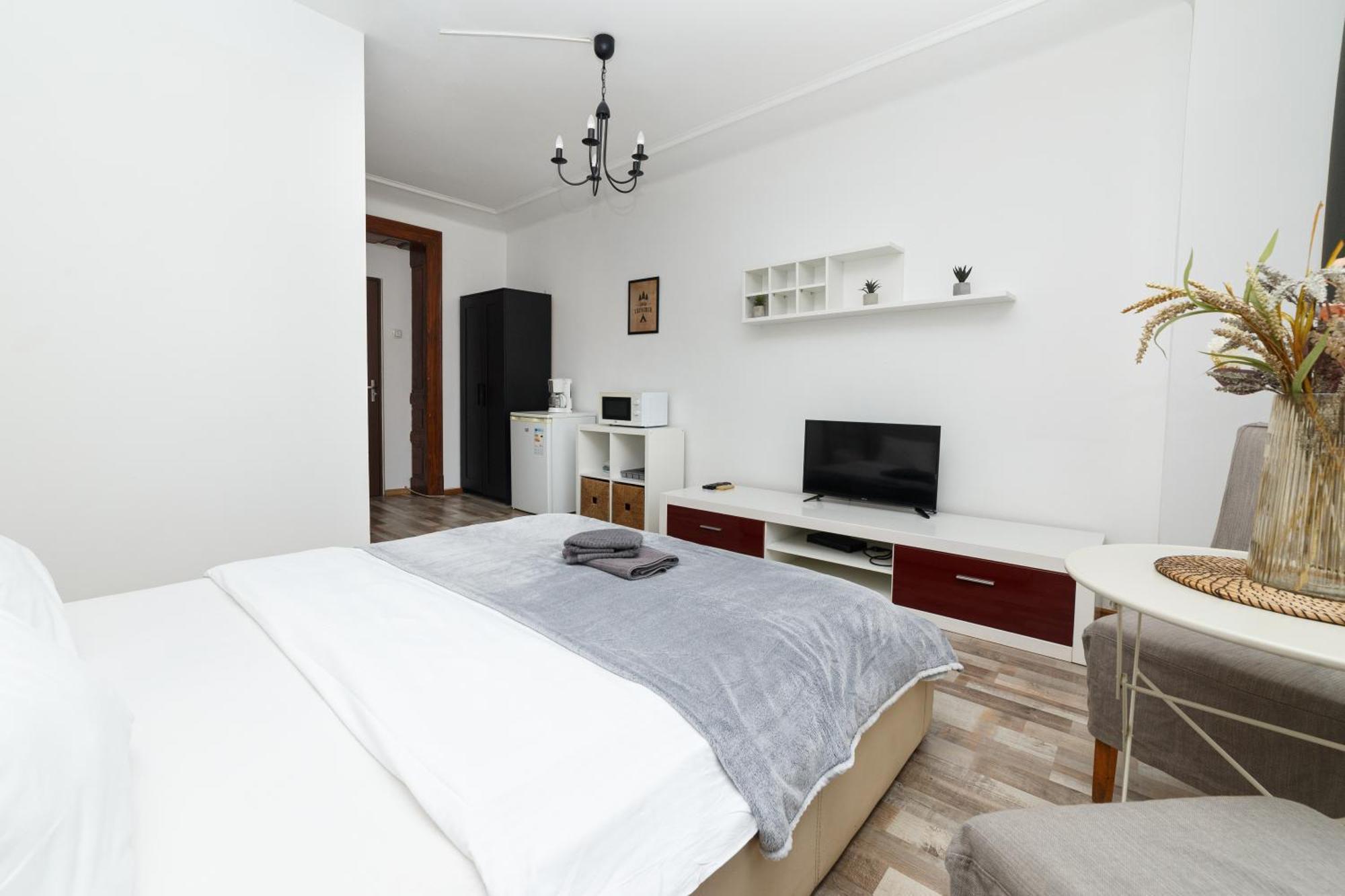 Color Apartments Blanari Street Bucareste Exterior foto